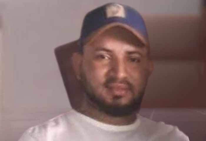 Motociclista perdió la vida al chocar contra un camión