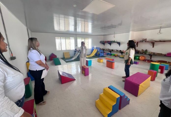 284 niñas y niños beneficiados con adecuaciones en hogares infantiles