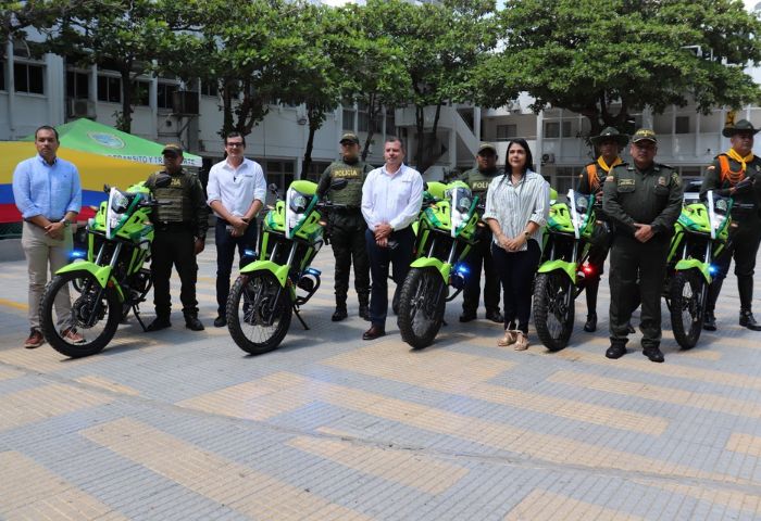 10 motocicletas para reforzar la seguridad en la Zona Bananera