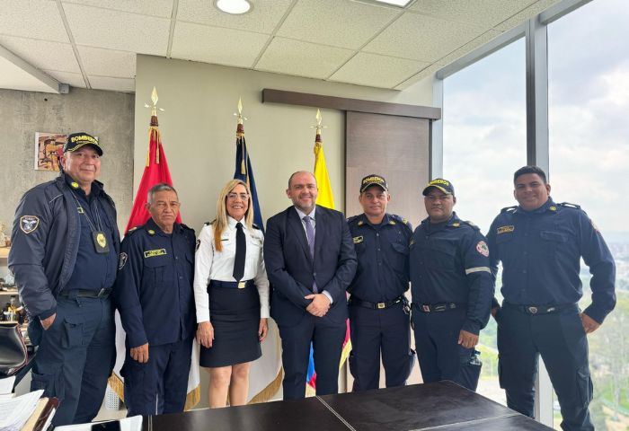 Bomberos del Magdalena serán fortalecidos con equipos y parque automotor