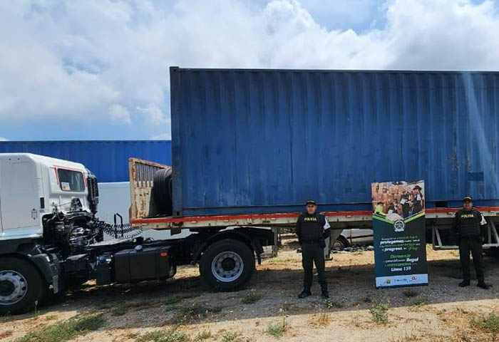 Policía incautó millonario cargamento de cigarrillos