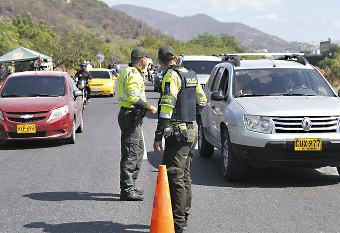 Más de 4 millones de vehículos retornan del puente festivo